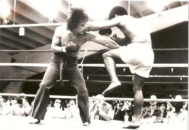 原创香港10位单挑高手,成龙李连杰落选,最小的62岁最大的已去世2年