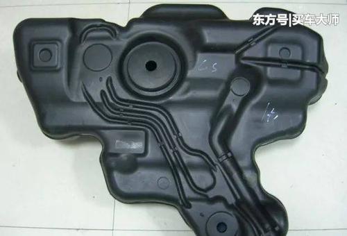 55升油箱加了60升汽油?加油站:我真的不知道!