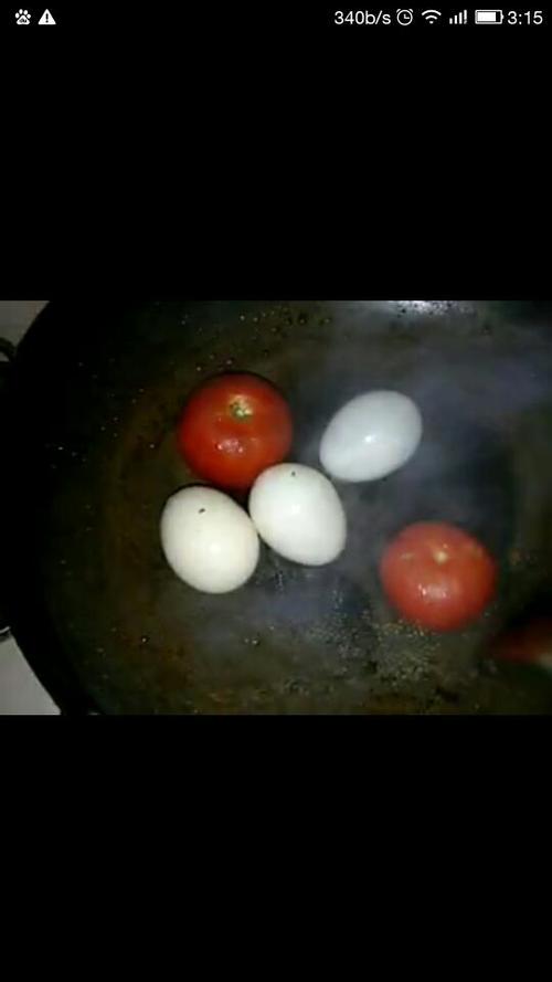 我有更好的答案 2条回答  黑暗料理,根本不是菜,估计是西红柿蛋汤吧