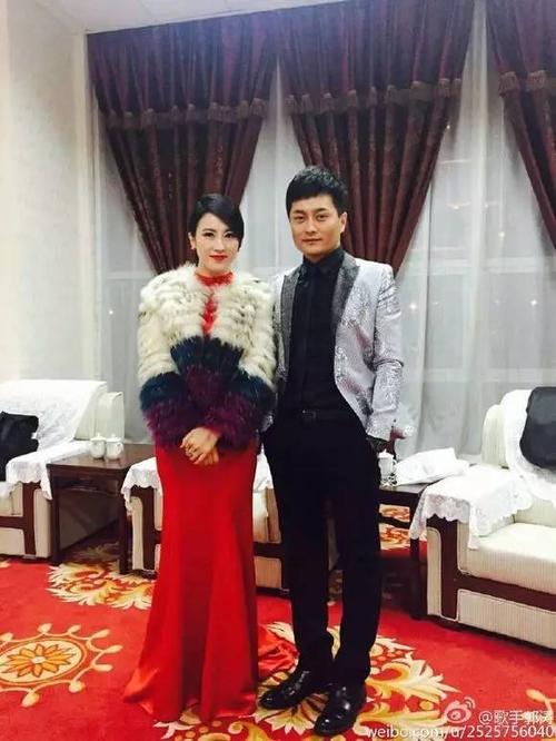 云飞&乌兰图雅 《敖包相会》          星光大道年度亚军云飞携手