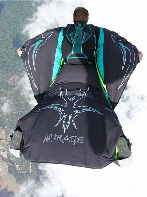 飞鼠装滑翔运动