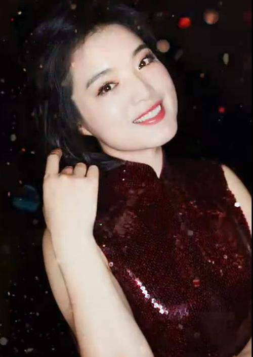 知名女歌手白雪singer2021年2月28号正月十七下午16:26,在其个人社交