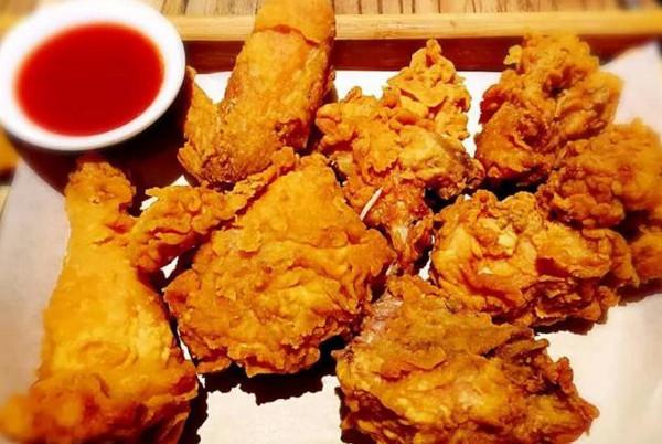 现在做小吃是去什么公司加盟靠谱叫了个炸鸡
