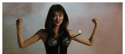 陈宝莲离去时,在遗书中写道:曾志伟,陈百祥,梁家辉黄百鸣再见