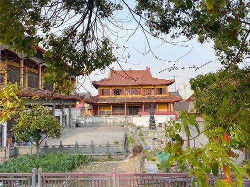 这500多年以来,宝山寺几经变迁,几度兴废,原先的老寺庙如今仅存天王殿