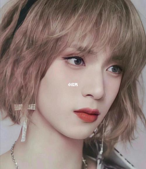 严浩翔女装_严浩翔_女装_娱乐_明星娱乐资讯