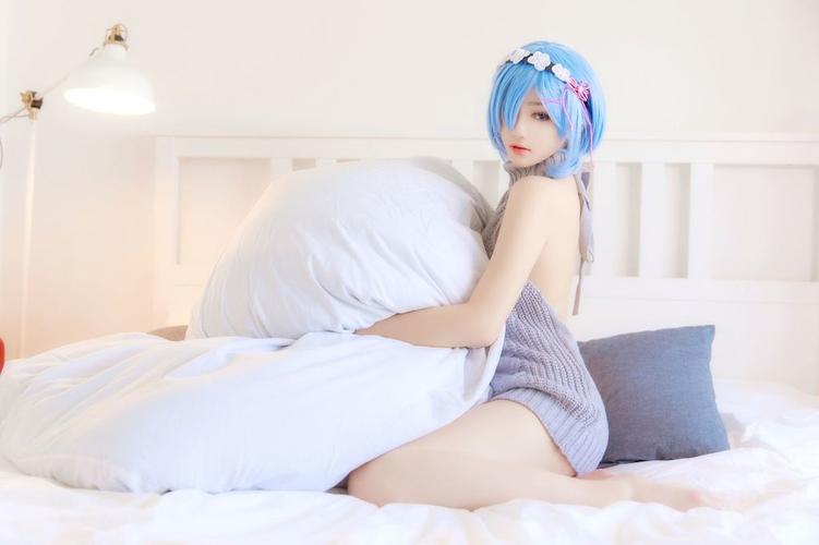 cosplayer美少女动漫博主南桃momoko蕾姆露背毛衣系列写真