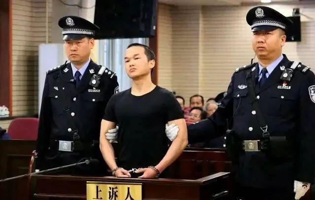 不管怎样,这几起不同性质的案件,都再次触及 公众对人性的思考.