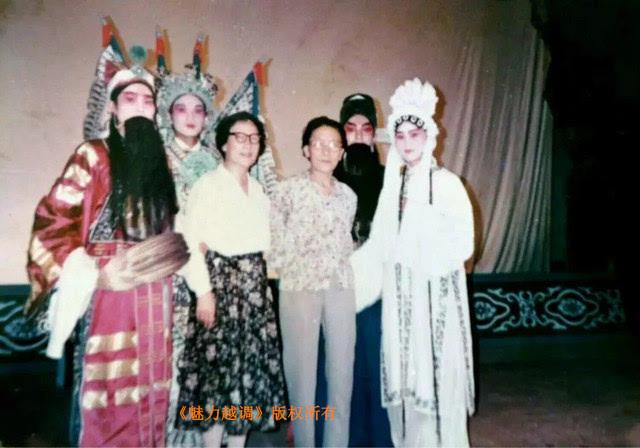 凤鸣艺苑梅最红——记申凤梅大师爱徒"小凤梅"