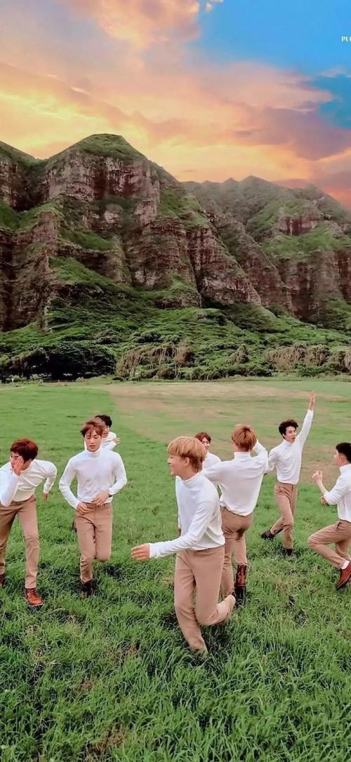 exo集体照全面屏壁纸:要在心里永久收藏啊