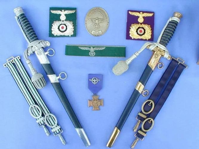 现代德国军官佩剑开始于一次大战期间,德国皇帝威廉为鼓舞士气而下令