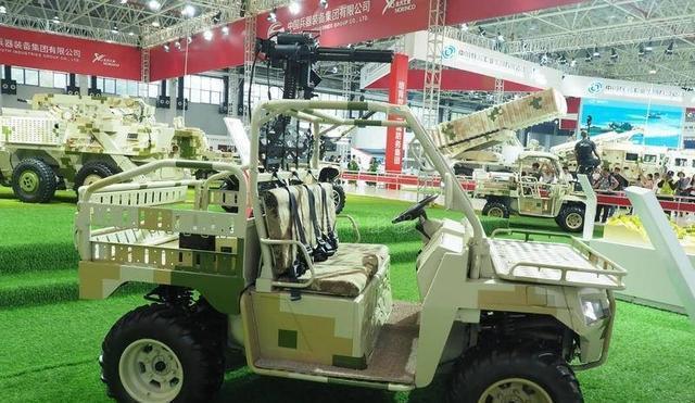 百变"山猫车",可以装上各种武器,还能变身超轻型全地形炊事车