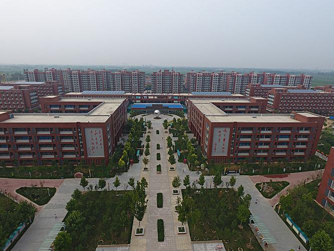 航拍衡水中学_全景网