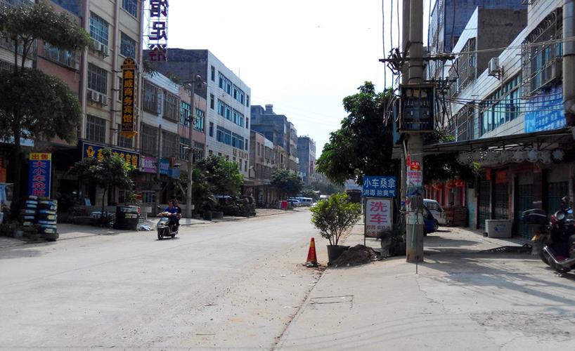 广西玉林陆川县一个镇,区位独特,跨过一条街就到了广东省