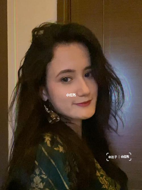 中巴混血爱丽78卡点换装78异域风情78_混血_美妆_混血妆_博主