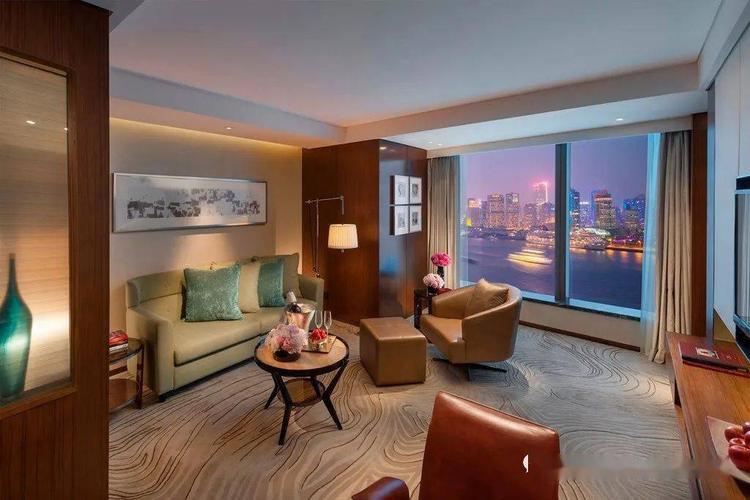 上海浦东文华东方酒店行政套房2晚套餐:含2大1小行政待遇,送价值2668
