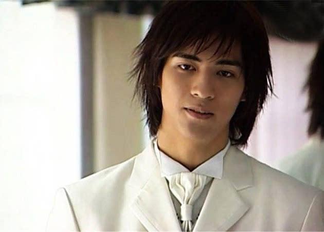 花泽类:日版小栗旬,韩版金贤重 在f4中有着举足轻重的地位,同样是富