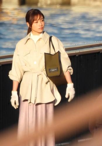 《深深地爱上》石原里美的穿搭,太好看了