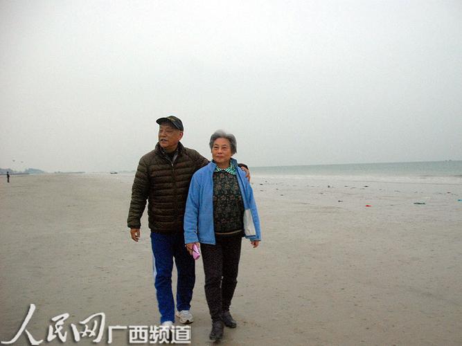 广西北海:北方"候鸟"老人幸福"猫冬"【3】