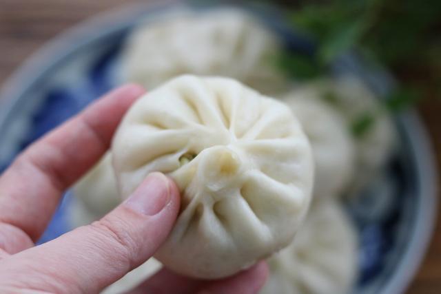 包子铺老板教你这样做,皮薄馅大又解馋_粉条_水分_食用油