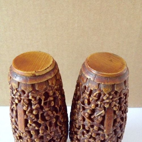 百子祝寿瓶一对,高13.9cm