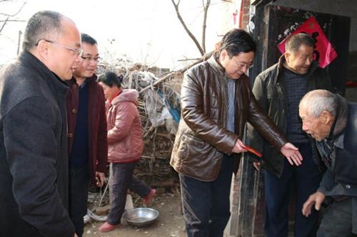 丰县范楼镇人民政府 - 乡镇动态 - 县领导程言东深入