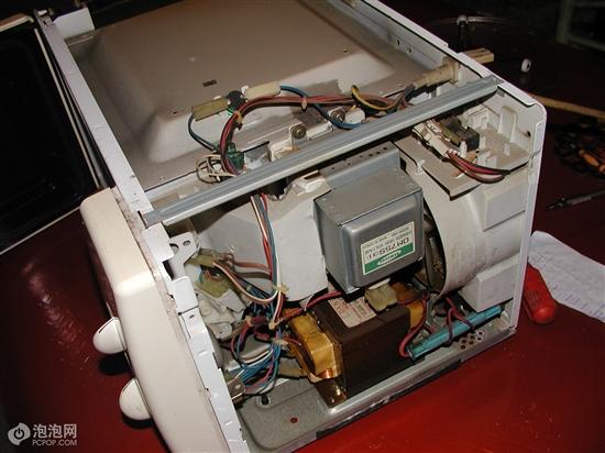 技术宅将废旧微波炉改造为pc(1)_科技频道_光明网(组图)