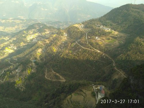 湖北省恩施土家族苗族自治州巴东县野三关镇幺哥冲