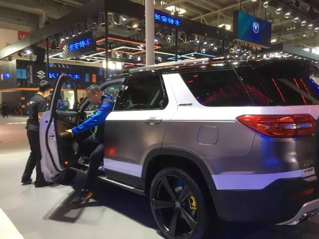 威风八面败给九五至尊,荣威rx8和长安cs95,谁是最佳之