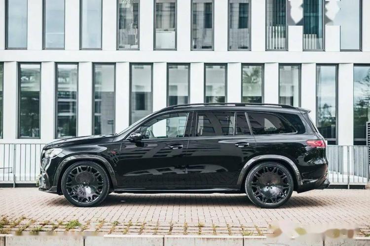 威严奔驰glsbrabus800黑色涂装800匹1000nm酷乐汽车