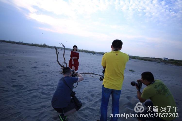 铁黄沙风情人像