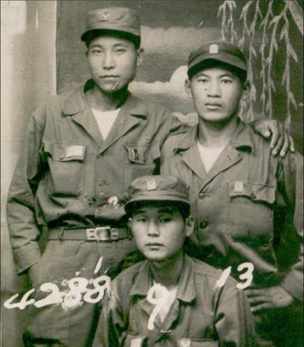 朝鲜战争期间的大韩民国军服图集