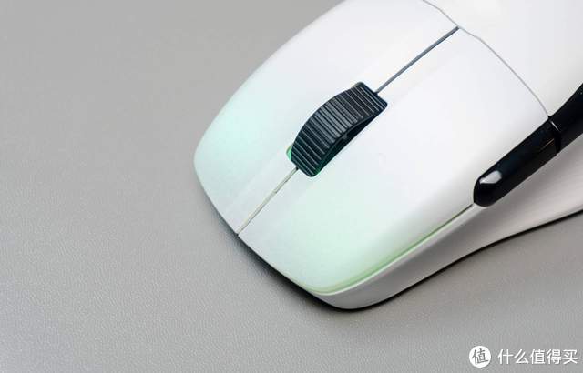 轻量化适合国人的电竞游戏鼠标之冰豹koneproair使用评测