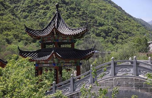 距西安1小时,太平万花山,山花烂漫瀑布潺潺,山青水秀风景万千