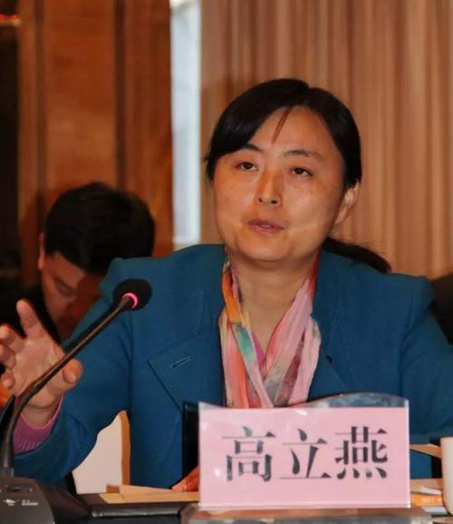东营市委组织部副部长卢春玲座谈会由东营市政协副主席刘志坚主持