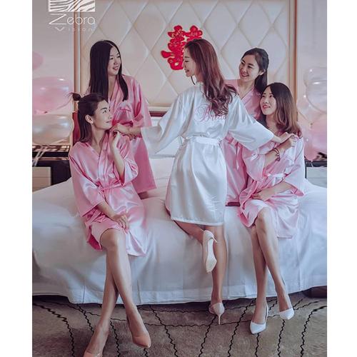 伴娘团闺蜜睡衣晨袍女新娘姐妹婚礼睡衣趴派对浴袍化妆服结婚定制
