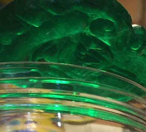 老坑玻璃种帝王绿翡翠配饰(重华阁美术馆馆藏珍品)珍品缘让:187 127