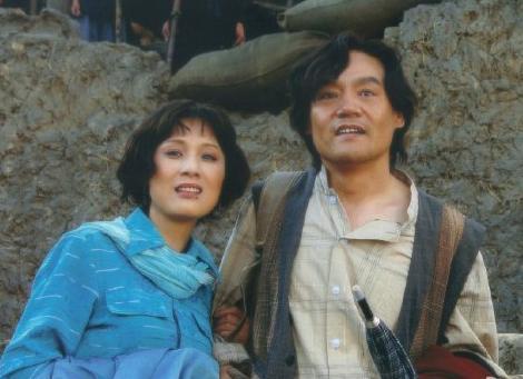 曾是80年代当红明星,婚姻失败和陈家林相恋多年,今61岁单身不嫁