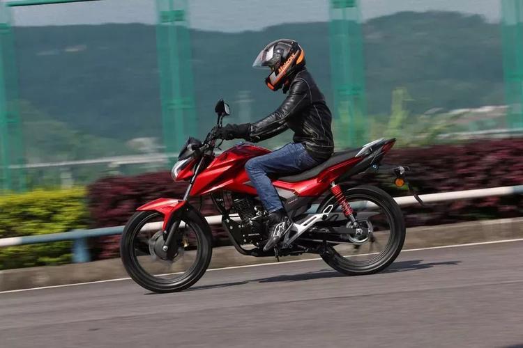 入门精品小排新大洲本田cbf125r评测报告