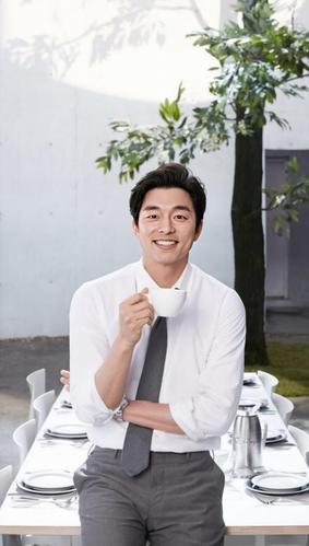 韩剧《鬼怪》主演孔刘肌肉照流出,网友:你这身材41岁?