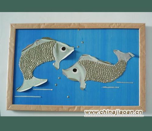 两条鱼挂饰(幼儿废旧物品手工制作)