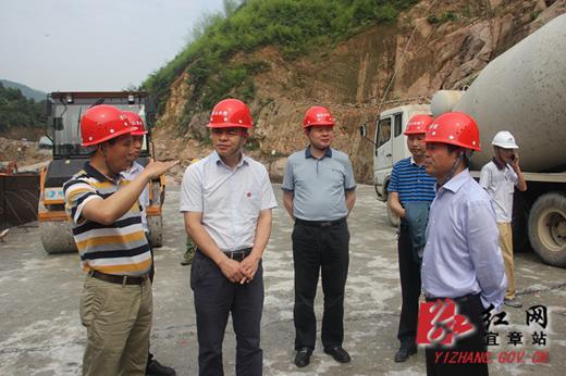 宜章县:王建球调研莽山水库项目建设工作