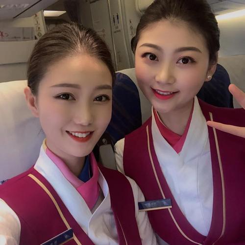 南方航空空姐刘锦燕:幸福就像香水,洒给别人也一定会感染自己