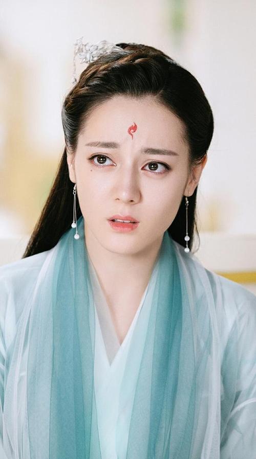 青丘女君白凤九,混世大魔王执笔写字