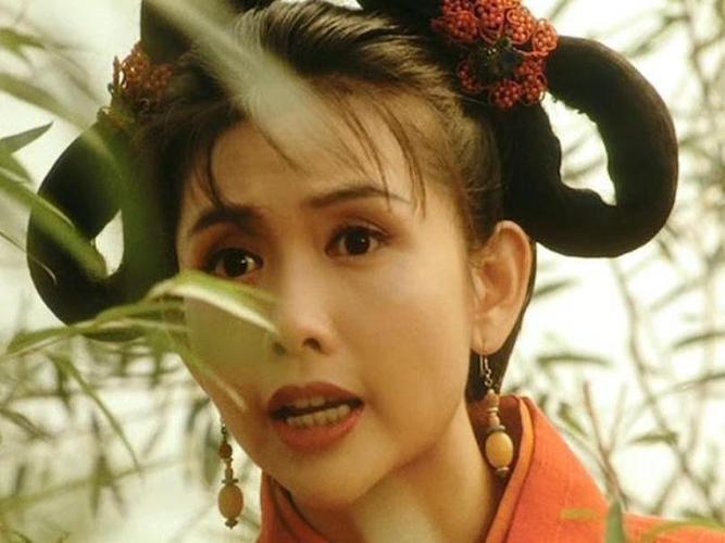 李连杰版《倚天屠龙记》里的小昭,堪称史上最美,因为她是邱淑贞