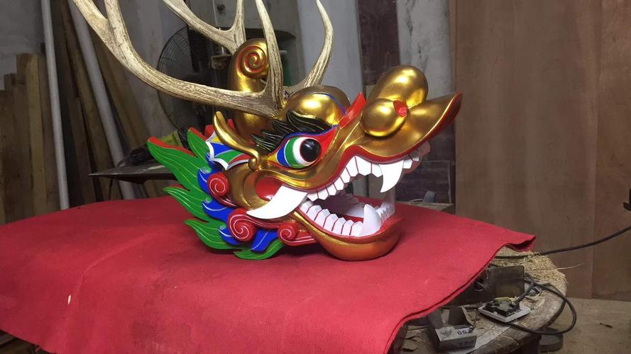 广府传统龙船配件,龙头龙尾雕刻