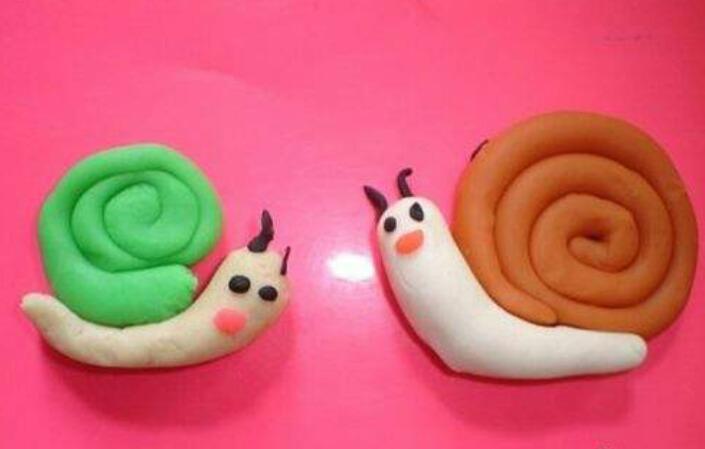 通海县里山中心幼儿园"宅"家亲子手工活动:《可爱的蜗牛》