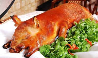 哪里有脆皮烤乳猪技术培训 广东烧味特色小吃