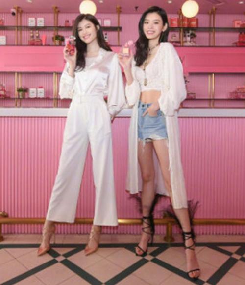 何穗与奚梦瑶两大超模同框,大秀长腿斗艳,奚梦瑶居然是完败!