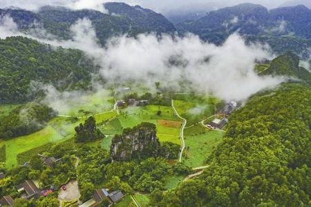 游客爆棚 广元曾家山一房难求